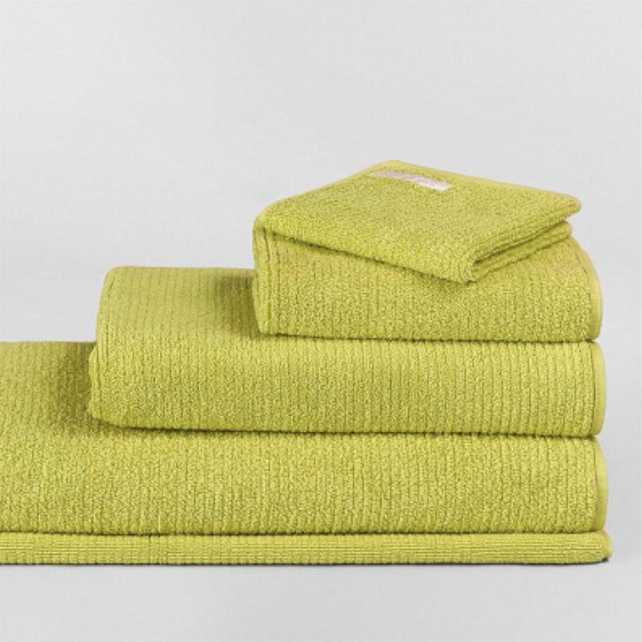 Chartreuse best sale bath towels