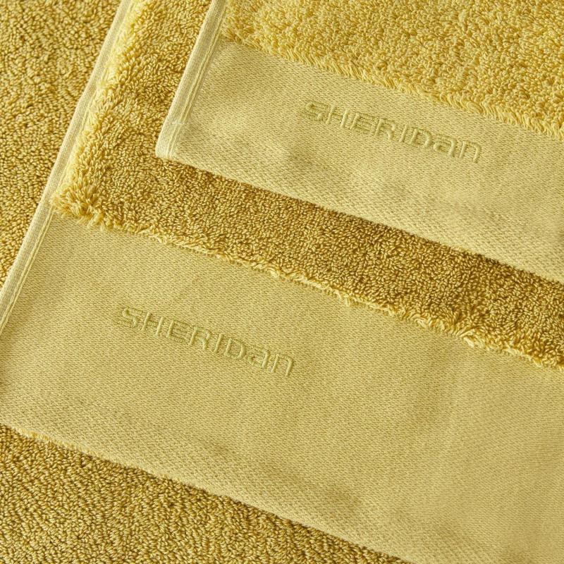 Chartreuse hand online towels